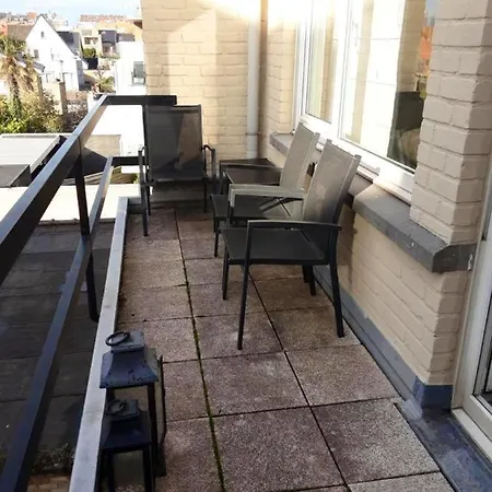 Apartment Comfortable In The Heart Of Knokke Heist 80 M² Balcony Bruges